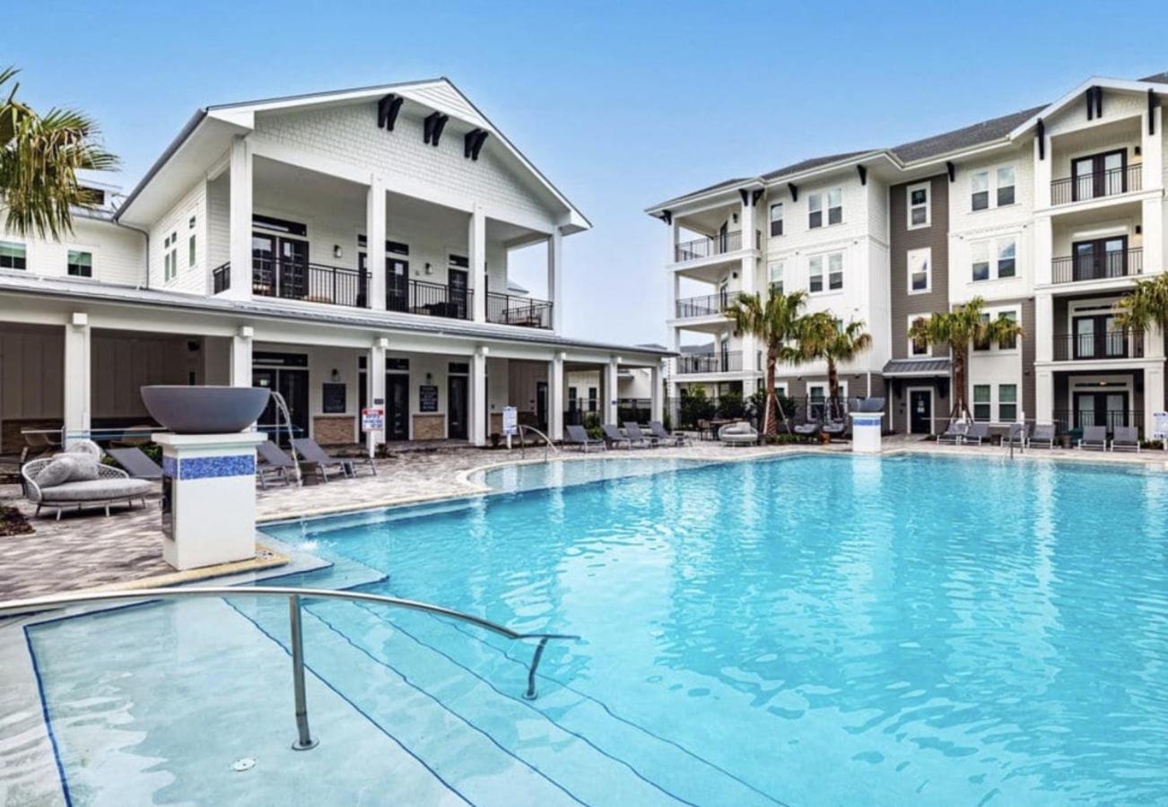 Sunny 2-Bed Oasis Pool And Gym In Apollo Beach Exterior foto